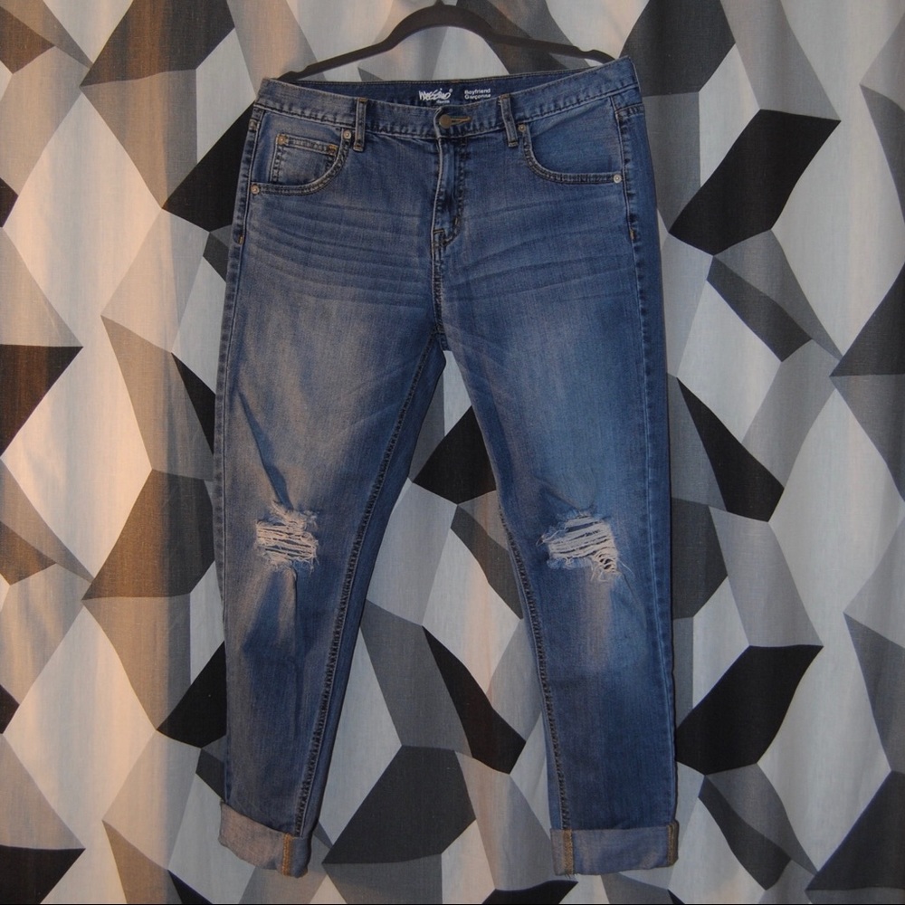 Ripped Boyfriend Jeans
